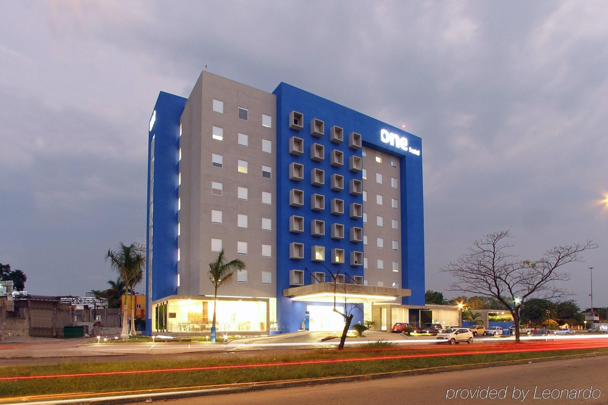 One Villahermosa 2000 Dış mekan fotoğraf