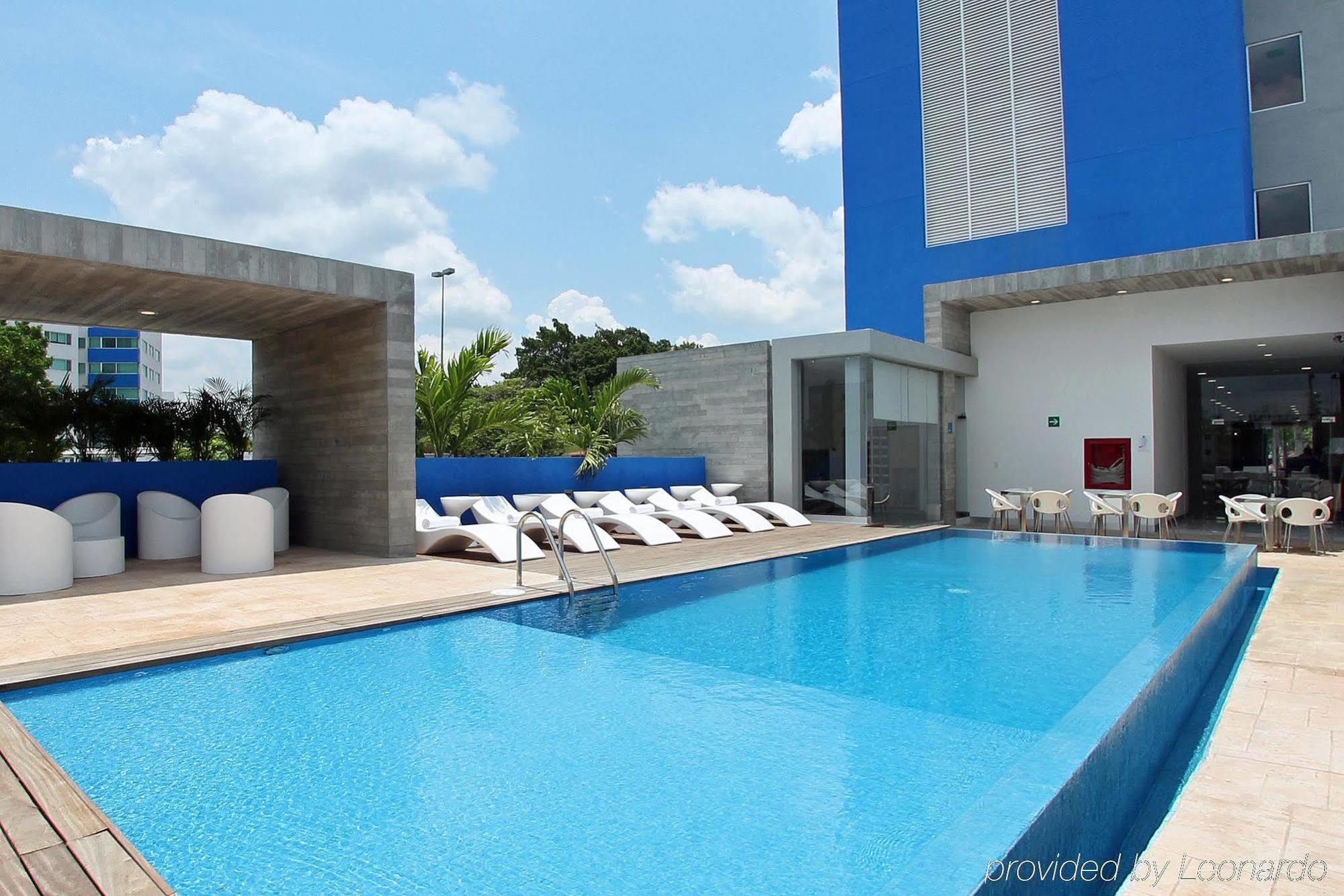 One Villahermosa 2000 Dış mekan fotoğraf
