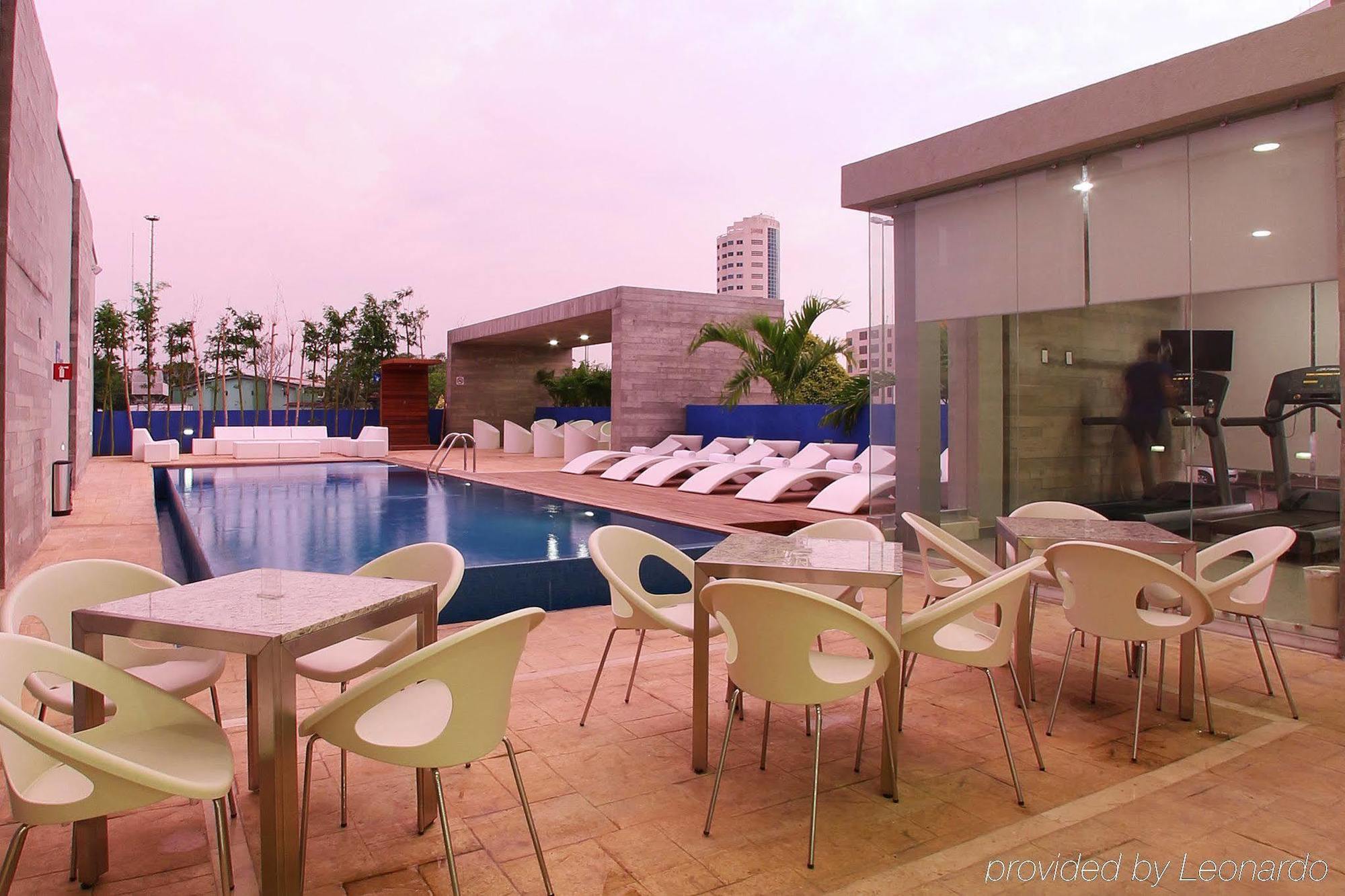 One Villahermosa 2000 Dış mekan fotoğraf